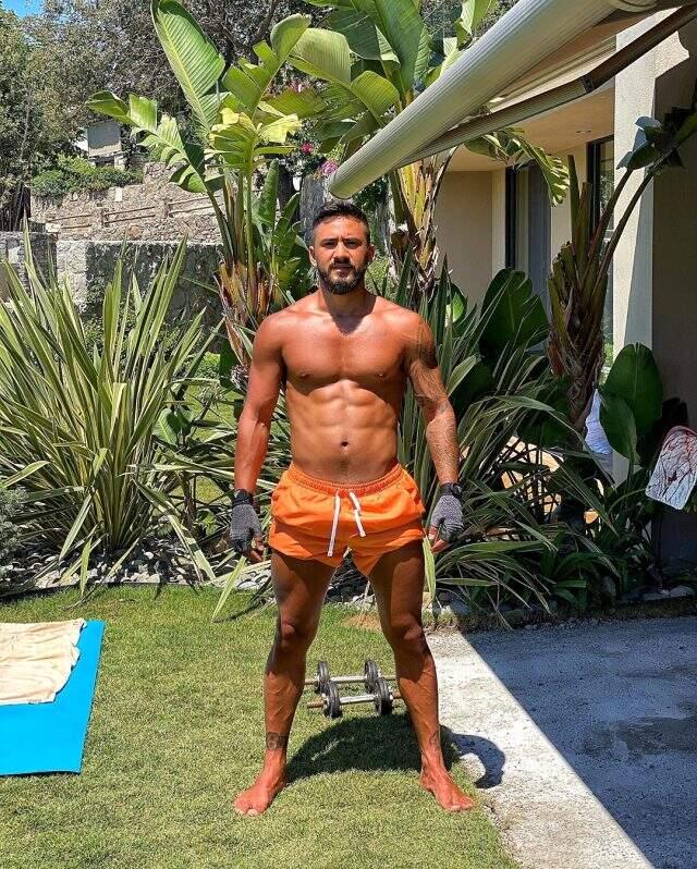 Fatih Terim'e 'Futbolun mafyası sen misin?' diyen eski futbolcu, tehdit aldığını itiraf etti