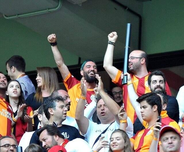 Galatasaray, eski yıldızı Arda Turan ile anlaşmaya vardı Galatasaray, eski yıldızı Arda Turan ile anlaşmaya vardı