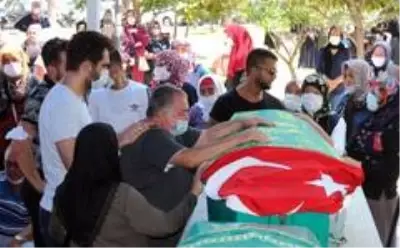 Son dakika... Hataylı gurbetçi aile toprağa verildi Son dakika... Hataylı gurbetçi aile toprağa verildi