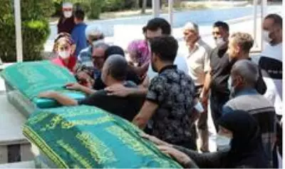 Son dakika... Hataylı gurbetçi aile toprağa verildi Son dakika... Hataylı gurbetçi aile toprağa verildi