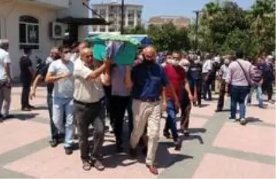 Son dakika... Hataylı gurbetçi aile toprağa verildi Son dakika... Hataylı gurbetçi aile toprağa verildi