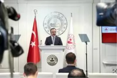 İçişleri Bakan Yardımcısı Çataklı bayramdaki can kaybı bilançosunu açıkladı İçişleri Bakan Yardımcısı Çataklı bayramdaki can kaybı bilançosunu açıkladı
