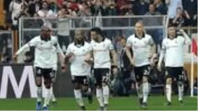 İndirim talebini reddedip tatile çıktığı için Vida'ya sinirlenen Başkan Çebi, oyuncunun menajerine kulüp bulması yönünde talimat verdi İndirim talebini reddedip tatile çıktığı için Vida'ya sinirlenen Başkan Çebi, oyuncunun menajerine kulüp bulması yönünde talimat verdi