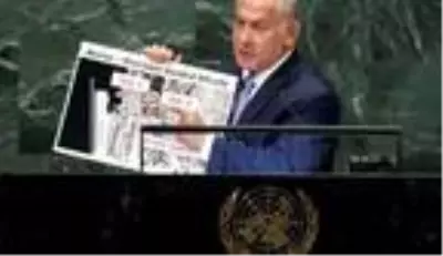 İsrail Başbakanı Binyamin Netanyahu, 2018 yılında Beyrut'ta patlamanın yaşandığı bölgeyi işaret etti İsrail Başbakanı Binyamin Netanyahu, 2018 yılında Beyrut'ta patlamanın yaşandığı bölgeyi işaret etti