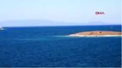 İZMİR TEKNE FACİASINDA KAYBOLAN ÇOCUĞU ARAMA ÇALIŞMALARI SÜRÜYOR İZMİR TEKNE FACİASINDA KAYBOLAN ÇOCUĞU ARAMA ÇALIŞMALARI SÜRÜYOR