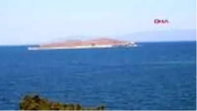 İZMİR TEKNE FACİASINDA KAYBOLAN ÇOCUĞU ARAMA ÇALIŞMALARI SÜRÜYOR İZMİR TEKNE FACİASINDA KAYBOLAN ÇOCUĞU ARAMA ÇALIŞMALARI SÜRÜYOR