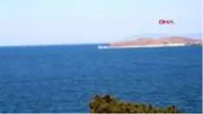 İZMİR TEKNE FACİASINDA KAYBOLAN ÇOCUĞU ARAMA ÇALIŞMALARI SÜRÜYOR İZMİR TEKNE FACİASINDA KAYBOLAN ÇOCUĞU ARAMA ÇALIŞMALARI SÜRÜYOR