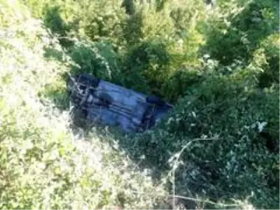 Kastamonu'da otomobil şarampole uçtu: 1 yaralı Kastamonu'da otomobil şarampole uçtu: 1 yaralı