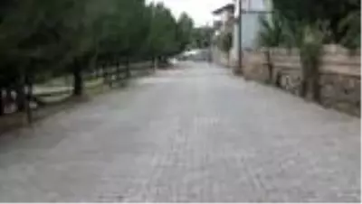 Kaymakam Solak, parke taşı döşeme çalışmalarını inceledi Kaymakam Solak, parke taşı döşeme çalışmalarını inceledi