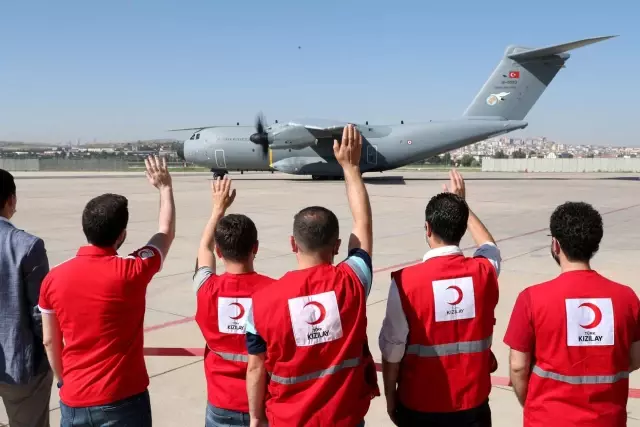 Kızılay Lübnan'a uzman insani yardım ekibi gönderiyor Kızılay Lübnan'a uzman insani yardım ekibi gönderiyor
