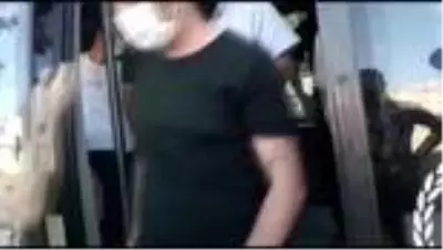 Koronavirüs tedbirlerine uymayan 2 minibüs şoförüne ceza kesildi Koronavirüs tedbirlerine uymayan 2 minibüs şoförüne ceza kesildi