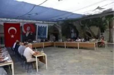 Kuşadası Belediyesi Ağustos ayı meclis toplantısı yapıldı. Kuşadası Belediyesi Ağustos ayı meclis toplantısı yapıldı.