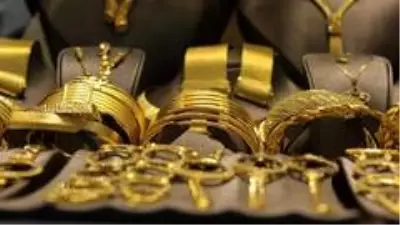 Kuyumculardan vatandaşlara uyarı: Aklı olan altınını bozdurmasın Kuyumculardan vatandaşlara uyarı: Aklı olan altınını bozdurmasın