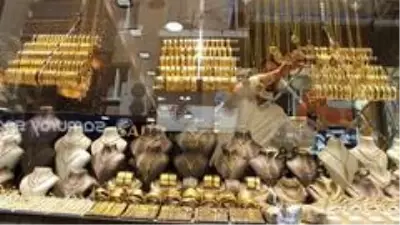 Kuyumculardan vatandaşlara uyarı: Aklı olan altınını bozdurmasın Kuyumculardan vatandaşlara uyarı: Aklı olan altınını bozdurmasın