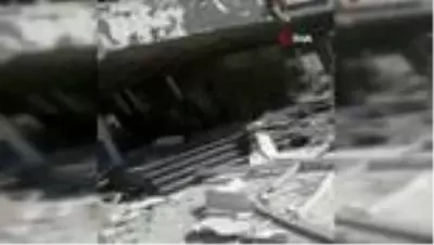- Lübnan Elektrik Kurumu binası patlamanın şiddetiyle yıkıldı- Patlamada hasar alan yolcu gemisi de... - Lübnan Elektrik Kurumu binası patlamanın şiddetiyle yıkıldı- Patlamada hasar alan yolcu gemisi de...