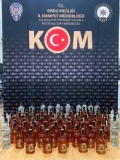 Ordu'da yolcu otobüsünde 95 şişe sahte içki ele geçirildi Ordu'da yolcu otobüsünde 95 şişe sahte içki ele geçirildi