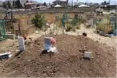 Hakkari'deki trafik kazasında can veren çiftin evlilik hazırlığında olduğu ortaya çıktı Hakkari'deki trafik kazasında can veren çiftin evlilik hazırlığında olduğu ortaya çıktı