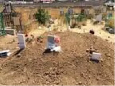 Hakkari'deki trafik kazasında can veren çiftin evlilik hazırlığında olduğu ortaya çıktı Hakkari'deki trafik kazasında can veren çiftin evlilik hazırlığında olduğu ortaya çıktı