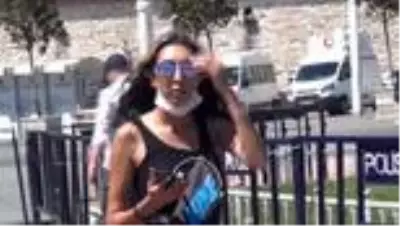 Taksim'de maske unutuldu Taksim'de maske unutuldu