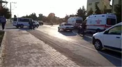 Tavşanlı'da trafik kazası: 2 yaralı Tavşanlı'da trafik kazası: 2 yaralı