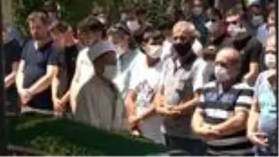 Tekne faciasında hayatını kaybeden anne ve 2 çocuğuna en acı veda Tekne faciasında hayatını kaybeden anne ve 2 çocuğuna en acı veda