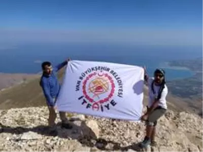Van Büyükşehir Belediyesinin itfaiyecileri Ağrı Dağı'na tırmanacak Van Büyükşehir Belediyesinin itfaiyecileri Ağrı Dağı'na tırmanacak
