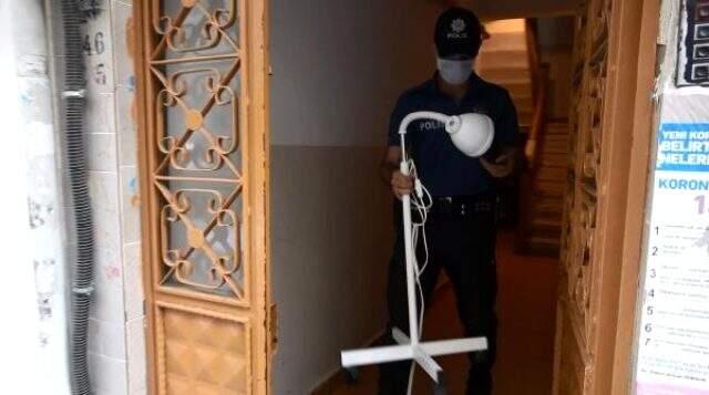 Yabancı uyruklu kadınlar için kurulan doğumhaneye baskın: Kapı zilini kırmızıya boyamışlar Yabancı uyruklu kadınlar için kurulan doğumhaneye baskın: Kapı zilini kırmızıya boyamışlar