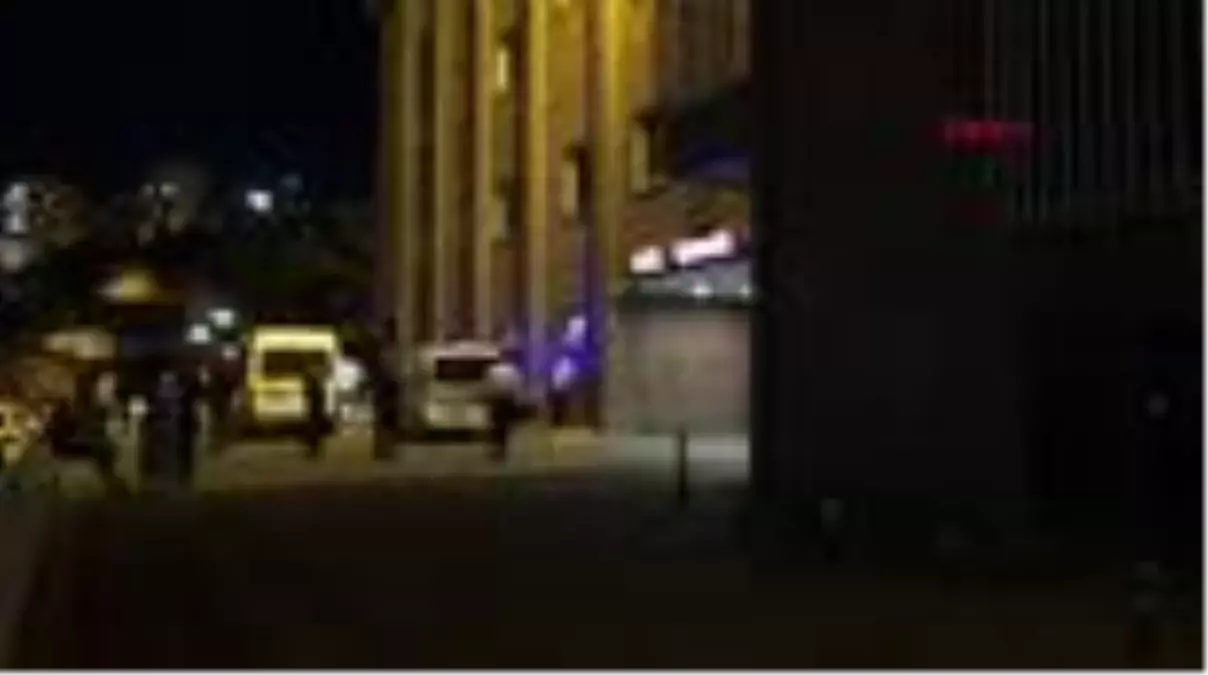 6 aylık evli damat kayınpederini öldürdü, kayınvalidesini yaraladı