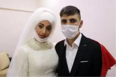 Aileler razı değildi devreye girip düğünlerini yaptılar Aileler razı değildi devreye girip düğünlerini yaptılar