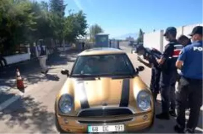 Aksaray'da Covid-19 denetimi Aksaray'da Covid-19 denetimi