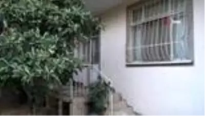 Aynı iş yerinde çalışan iki arkadaş arasında çıkan tartışma kanlı bitti: 1 ölü Aynı iş yerinde çalışan iki arkadaş arasında çıkan tartışma kanlı bitti: 1 ölü