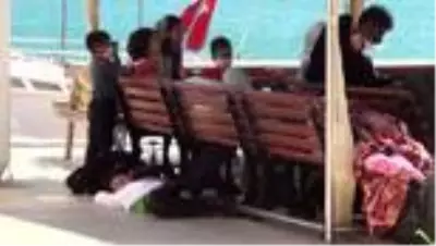 Ayvalık'ta 46 düzensiz göçmen Sahil Güvenlik ekipleri tarafından kurtarıldı Ayvalık'ta 46 düzensiz göçmen Sahil Güvenlik ekipleri tarafından kurtarıldı
