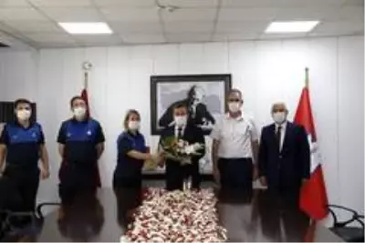 Başkan Batur'dan zabıtaya pandemi teşekkürü Başkan Batur'dan zabıtaya pandemi teşekkürü