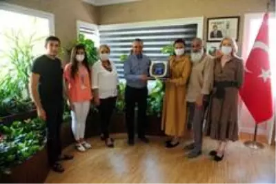 Başkan Topaloğlu, Hintli heykeltraşı ağırladı Başkan Topaloğlu, Hintli heykeltraşı ağırladı
