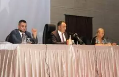 Başkan Yılmaz, son dönemde artan kadın cinayetlerine dikkat çekti Başkan Yılmaz, son dönemde artan kadın cinayetlerine dikkat çekti