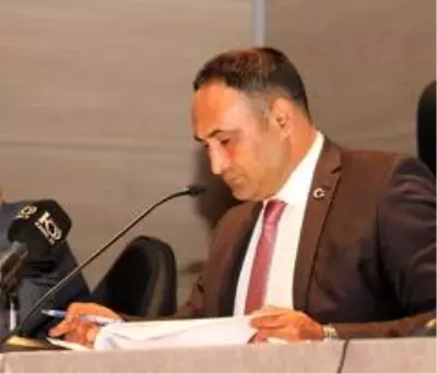 Başkan Yılmaz, son dönemde artan kadın cinayetlerine dikkat çekti Başkan Yılmaz, son dönemde artan kadın cinayetlerine dikkat çekti