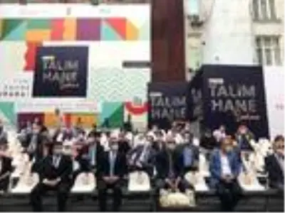 Beyoğlu Talimhane Sahne'nin tanıtımı Bakan Ersoy'un da katılımı ile yapıldı Beyoğlu Talimhane Sahne'nin tanıtımı Bakan Ersoy'un da katılımı ile yapıldı