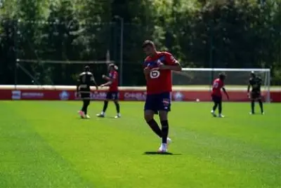 Burak Yılmaz, Lille formasıyla ilk maçına çıktı Burak Yılmaz, Lille formasıyla ilk maçına çıktı