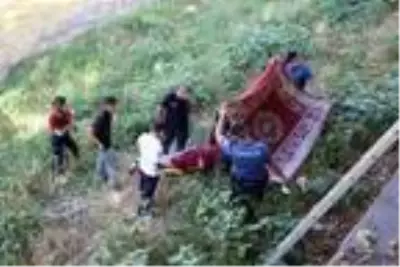 Çankırı'da çaya atlayan kadını itfaiye kurtardı Çankırı'da çaya atlayan kadını itfaiye kurtardı