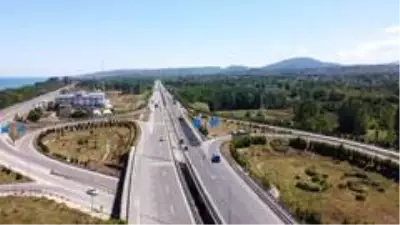Çevre yolundaki çalışma ilçede trafiği felç etti Çevre yolundaki çalışma ilçede trafiği felç etti