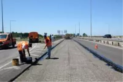 Çevre yolundaki çalışma ilçede trafiği felç etti Çevre yolundaki çalışma ilçede trafiği felç etti