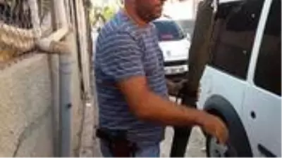 Çiğ köfte siparişi geciktiği için işletme sahibinin aracına pompalı ve kurusıkıyla ateş ettiler Çiğ köfte siparişi geciktiği için işletme sahibinin aracına pompalı ve kurusıkıyla ateş ettiler