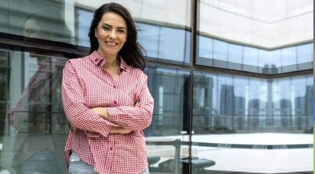 Cinsiyetçi küfür eden Murat Övüç'e bir darbe daha! Yerine Yeşim Salkım çıkacak Cinsiyetçi küfür eden Murat Övüç'e bir darbe daha! Yerine Yeşim Salkım çıkacak