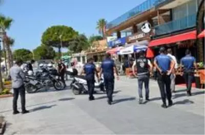 Didim'de polis ve zabıta eşliğinde korona virüs denetimi Didim'de polis ve zabıta eşliğinde korona virüs denetimi