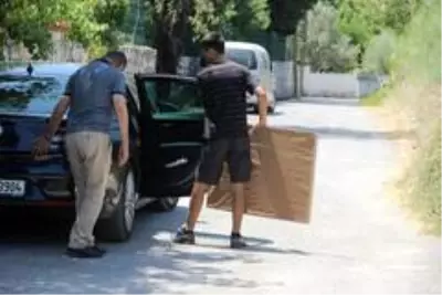 Ekrem İmamoğlu, ressam Erbil'den tablo aldı Ekrem İmamoğlu, ressam Erbil'den tablo aldı