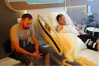 Son dakika haber: Elini kıyma makinesine kaptıran genç, protez el istiyor Son dakika haber: Elini kıyma makinesine kaptıran genç, protez el istiyor
