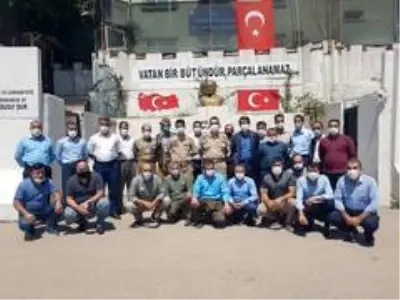 Güvenlik korucularından Binbaşı Carık'a ziyaret Güvenlik korucularından Binbaşı Carık'a ziyaret