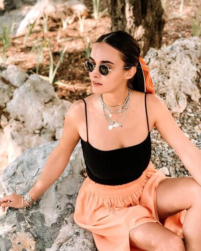 Güzel oyuncu Hande Soral, yeni imajıyla beğeni topladı Güzel oyuncu Hande Soral, yeni imajıyla beğeni topladı