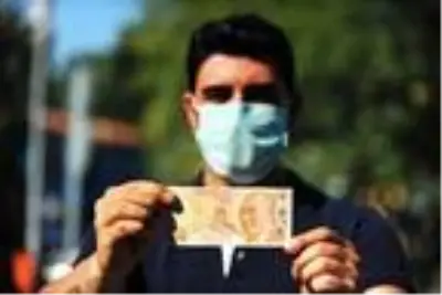 Bursalı vatandaş, hatalı basım 50 TL'yi satarak ihtiyaç sahibi aileler ve sokak hayvanları için harcayacak Bursalı vatandaş, hatalı basım 50 TL'yi satarak ihtiyaç sahibi aileler ve sokak hayvanları için harcayacak