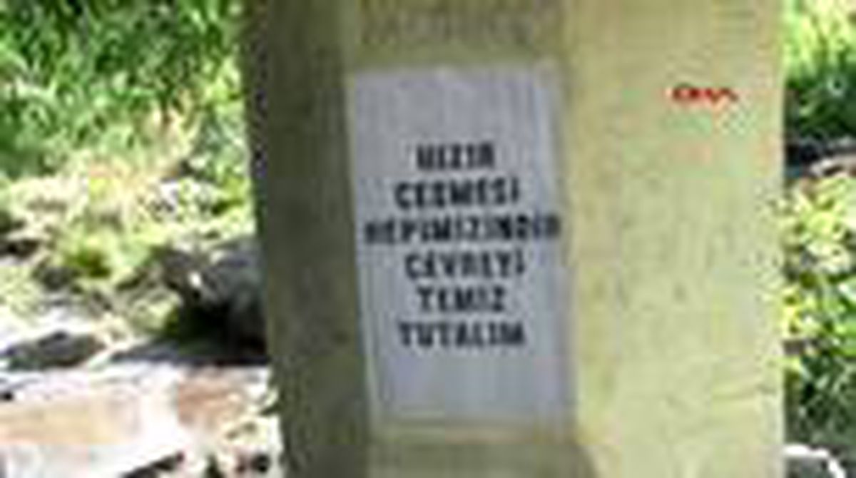 Hızır'ın atının ayak izi bulunan çeşmeye sahip çıktılar